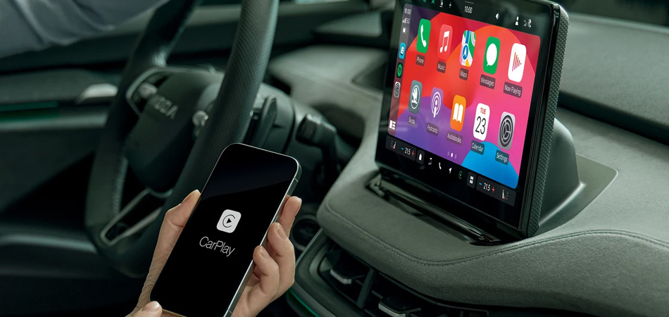 Centre display screen in a Skoda with a phone connected