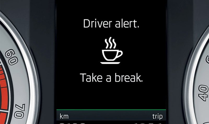 Karoq drivers display showing the driver alert screen