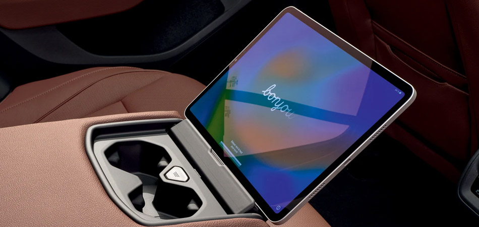 Small screen in the rear armrest of a Skoda